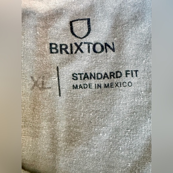 Brixton Henley T-Shirt XL Taupe Greige Earth-Tone | Standard Fit - Picture 3 of 9